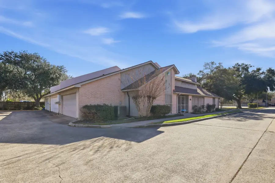 1 Wellington Park, Baytown, TX 77520 - Image #2