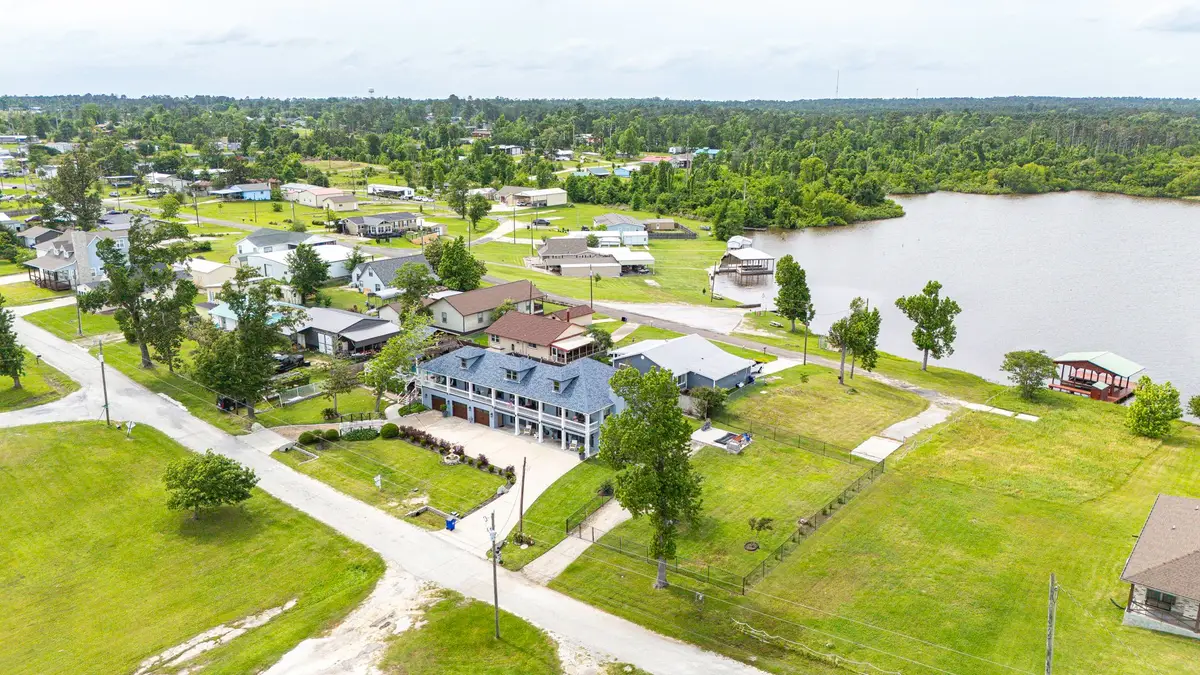 467 Laurel Cove W, Onalaska, TX 77360 - Image #1