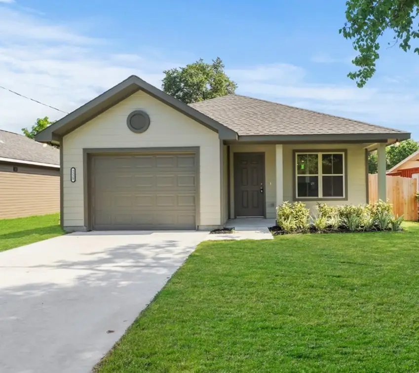 308 Hemphill Street, Texas City, TX 77591 - Image #1