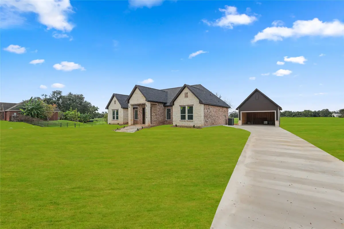 1720 Flintlock Court, Angleton, TX 77515 - Image #1