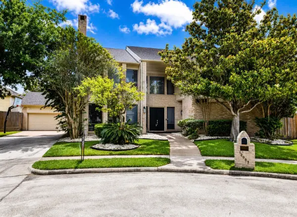 12007 Lakeway Court, Houston, TX 77071
