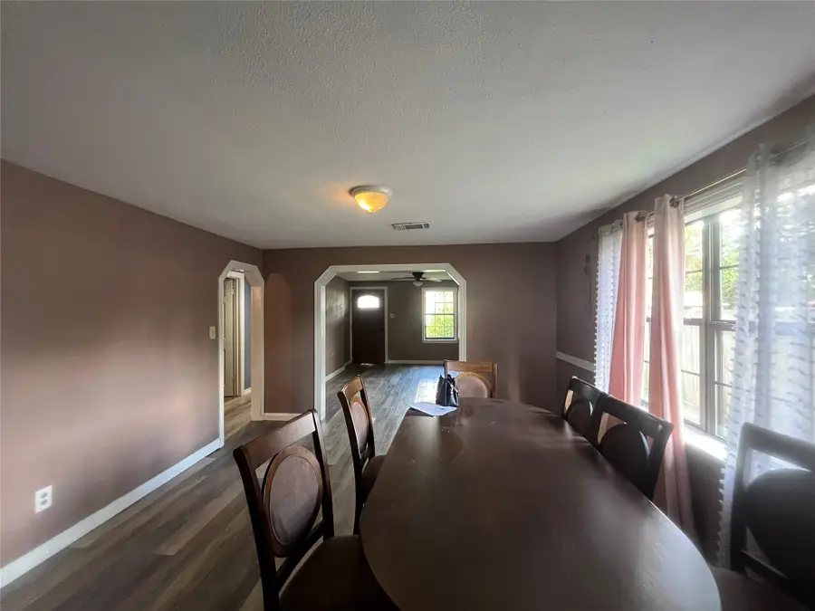 309 Aycock Street, Clute, TX 77531 - Image #3