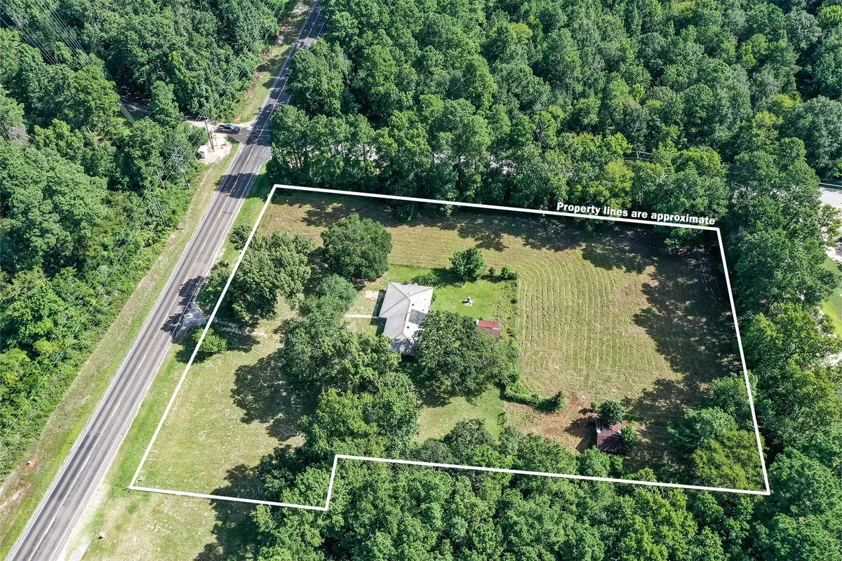 3709 Montgomery Road, Huntsville, TX 77340 - Image #1