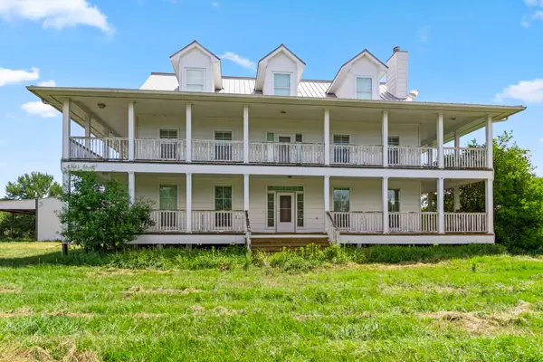 812 W Tobias Road, Ellinger, TX 78938