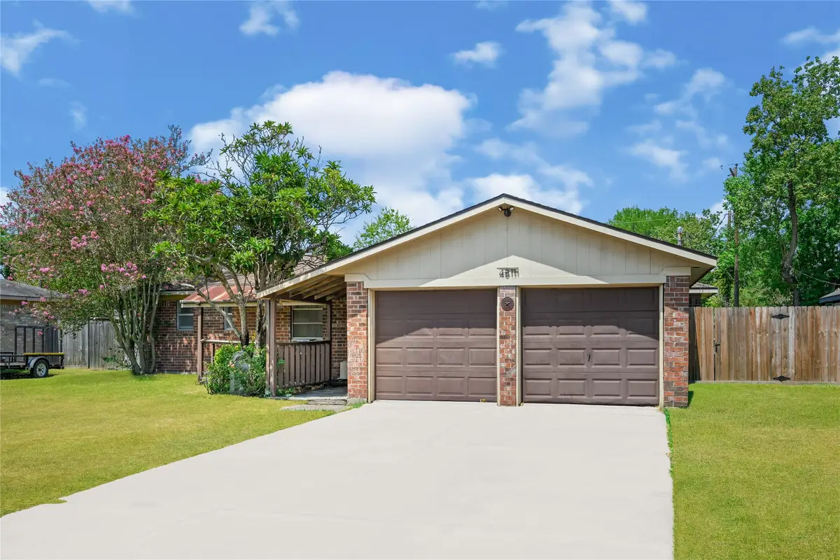 4811 25th Street, Dickinson, TX 77539 - #1