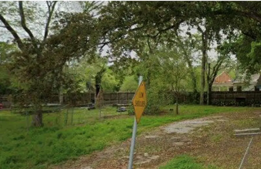 2106 Travis Street, West Orange, TX 77630 - #3