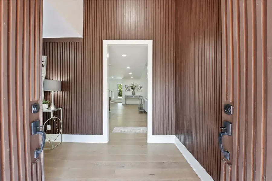 4907 Pine Garden Drive E, Kingwood, TX 77345 - Image #3