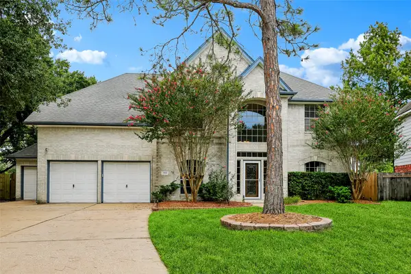 2502 Sea Horse Court, Seabrook, TX 77586