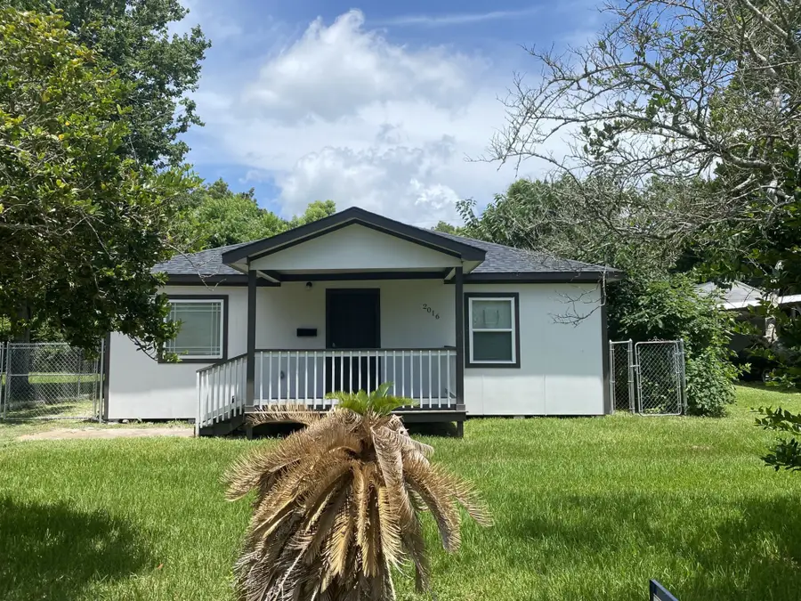 2016 Magnolia Drive, La Marque, TX 77568 - Image #2