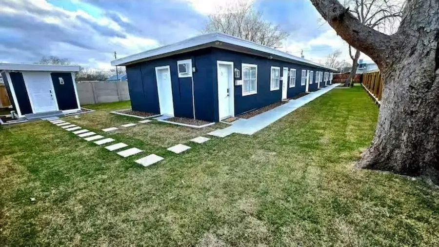 905 E Fayle Street, Baytown, TX 77520 - #3