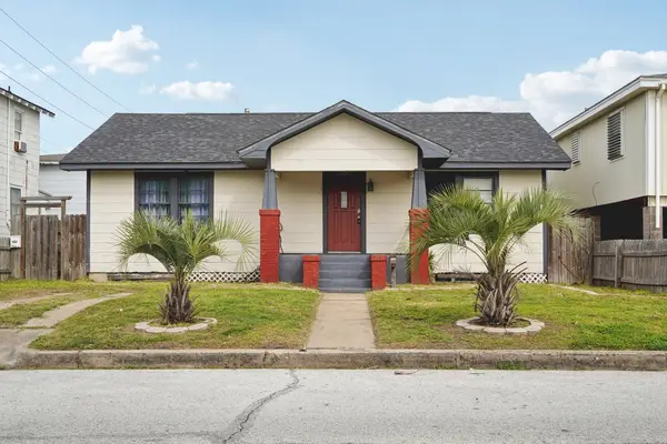 5224 Bernardo De Galvez, Galveston, TX 77551