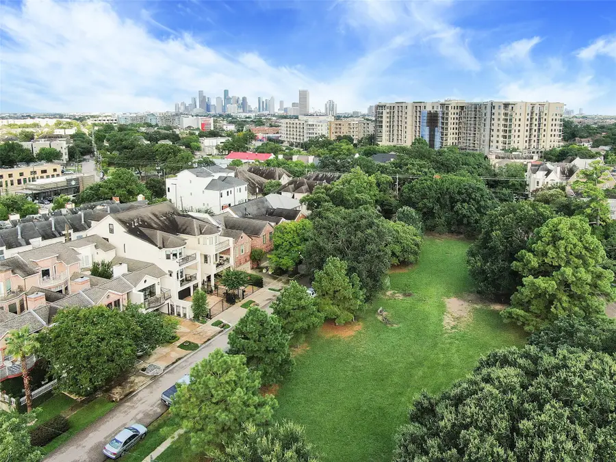 6310 Taggart Street #B, Houston, TX 77007 - Image #3