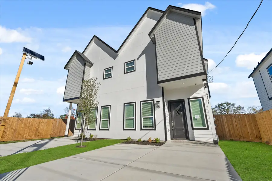 8445 Jutland Road, Houston, TX 77033 - Image #3