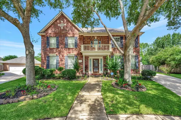 3602 Garrettsville Drive, Pearland, TX 77584