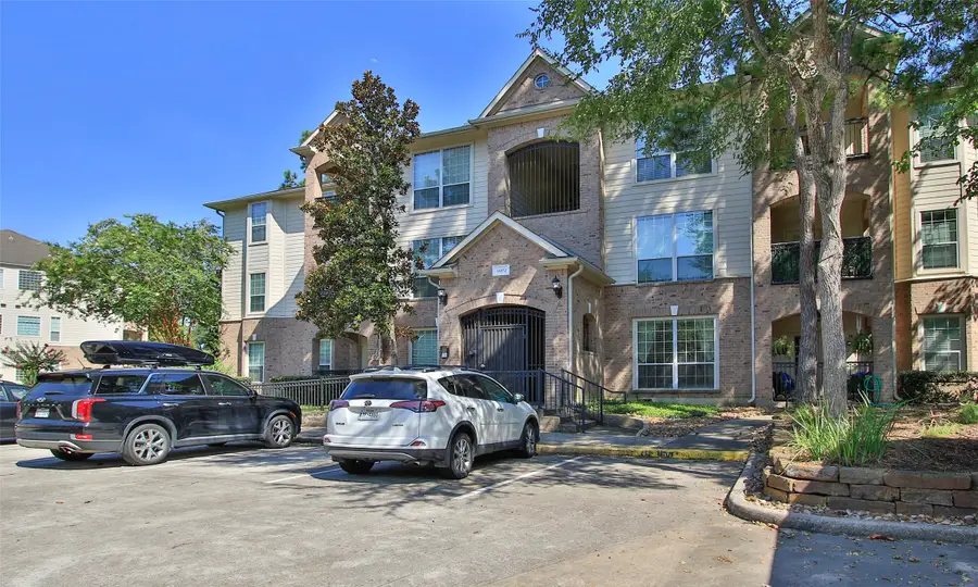 6607 Lake Woodlands Drive #223, The Woodlands, TX 77382 - #3