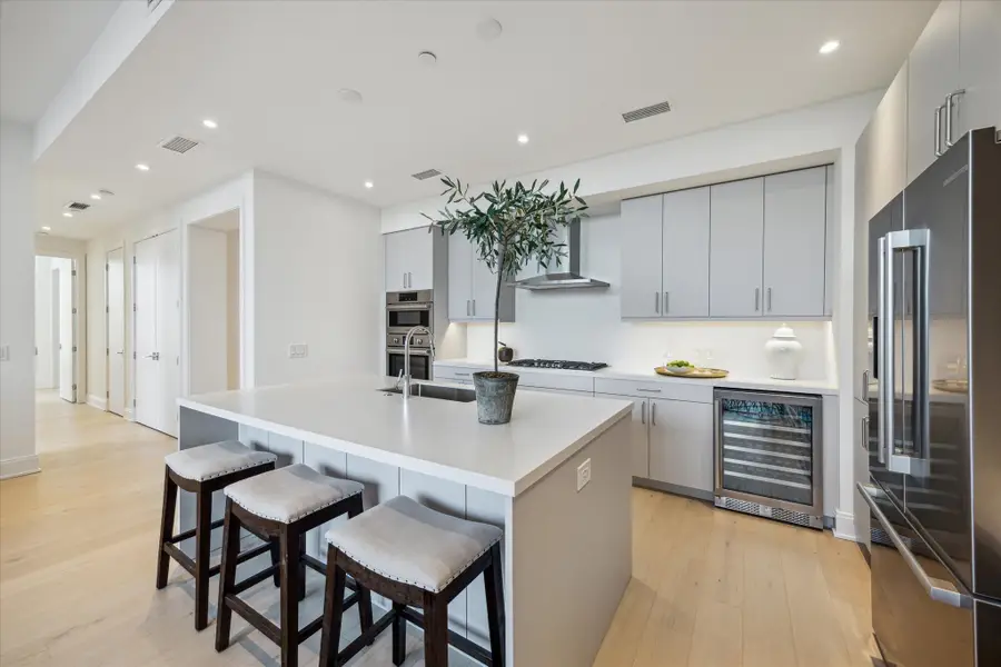 2323 W Main Street #402, Houston, TX 77098 - Image #3