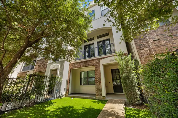 1208 W Dallas Street, Houston, TX 77019
