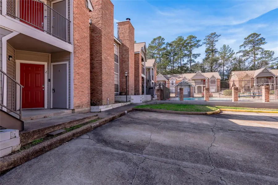 2402 Sycamore Avenue #E2, Huntsville, TX 77340 - Image #2