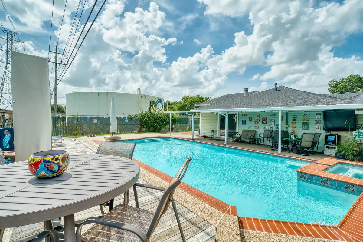 3210 Flamborough Drive, Pasadena, TX 77503 - #1
