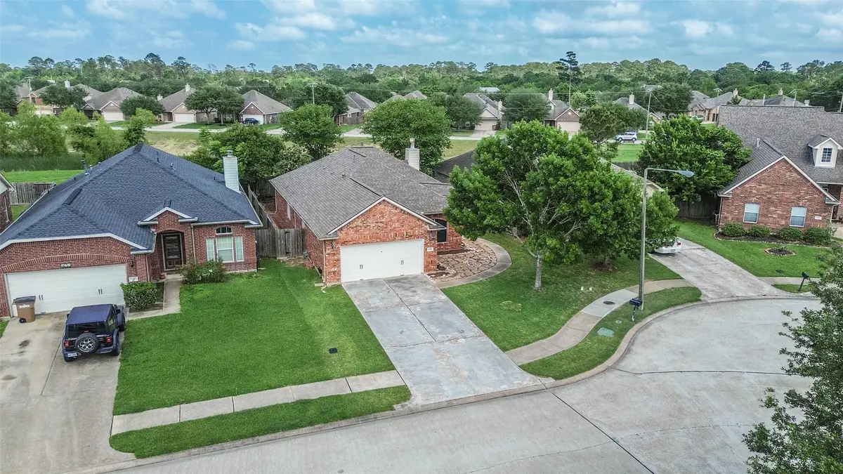 4055 Bentwood Drive, Dickinson, TX 77539 - #1