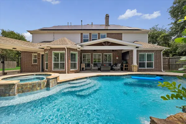 26 Epping Forest Way, Sugar Land, TX 77479