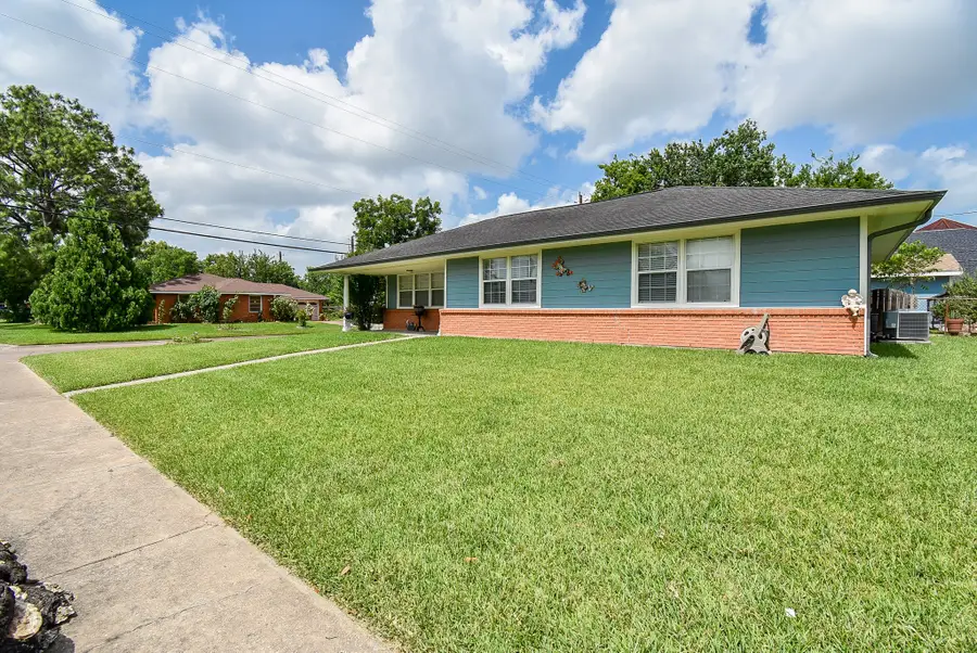 1801 Buchanan Street, Pasadena, TX 77502 - #2