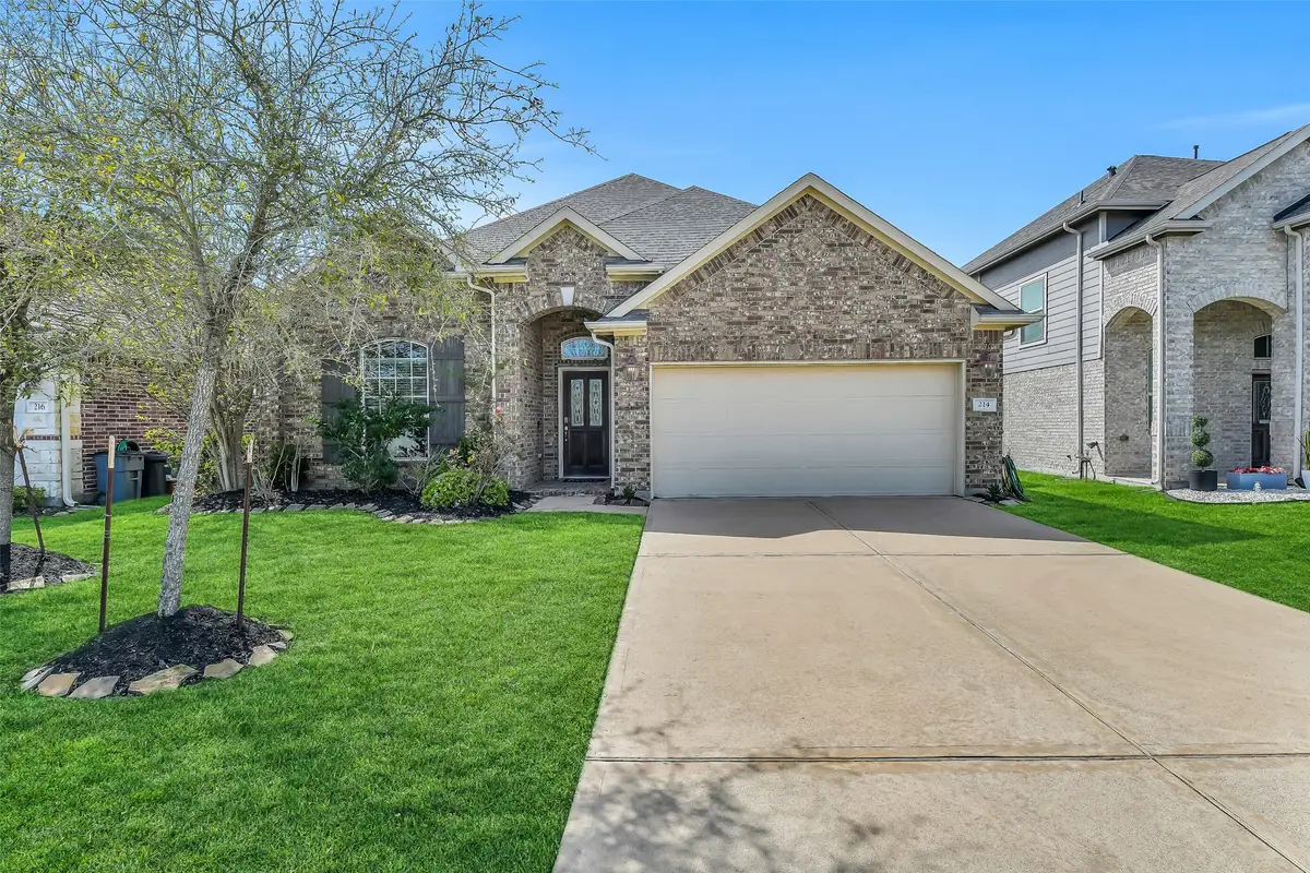 214 Brookwood Park Lane, Dickinson, TX 77539 - #1