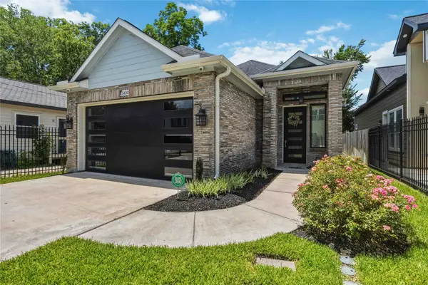 3430 Simmons Street, Houston, TX 77004