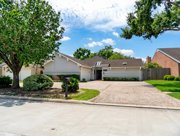 12107 Carriage Hill Drive, Houston, TX 77077