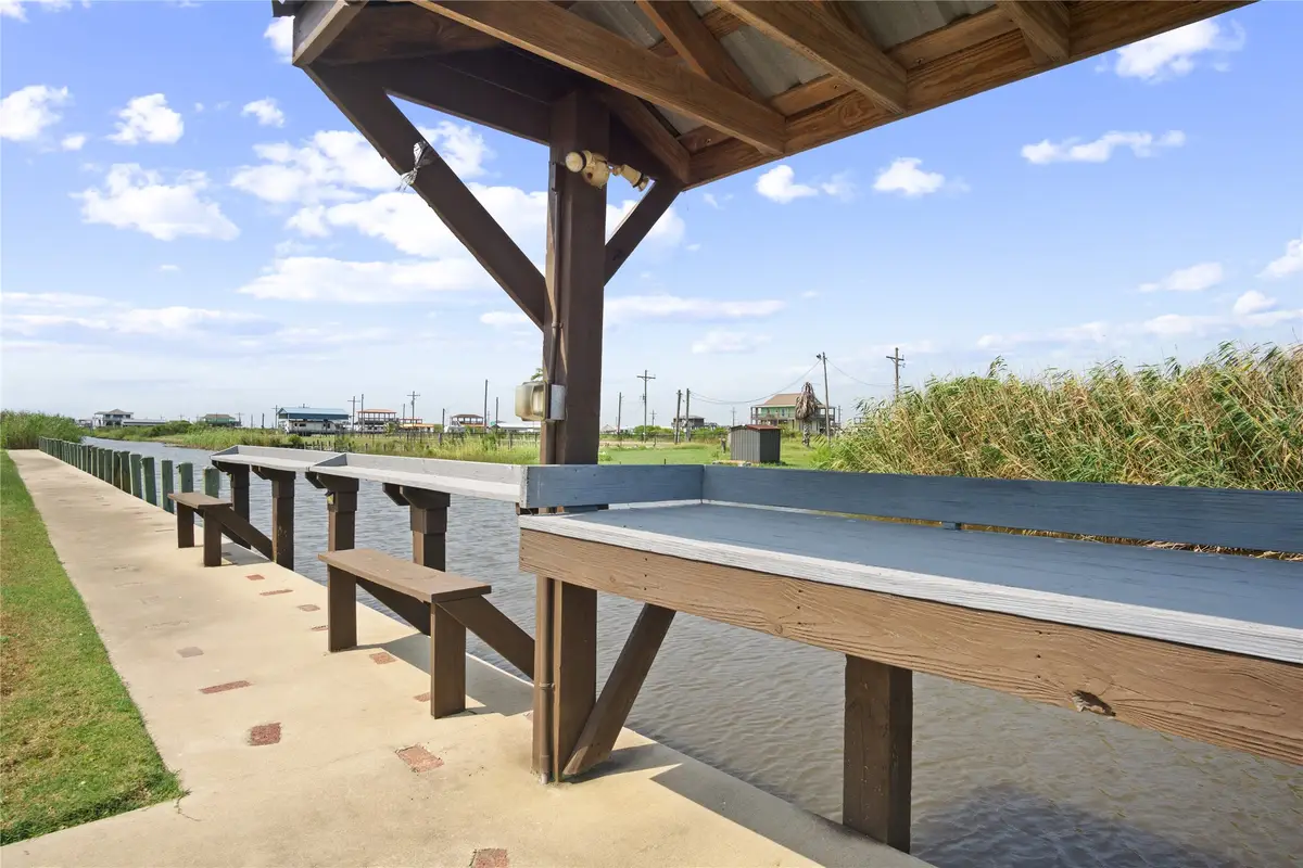 1086 Pennington Street, Gilchrist, TX 77617 - Image #1