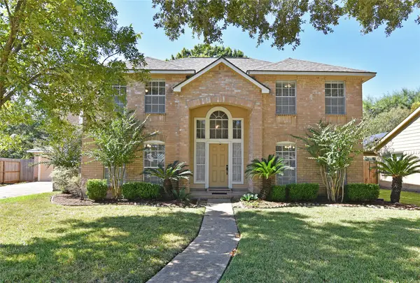 907 Sugarfield Court, Sugar Land, TX 77498