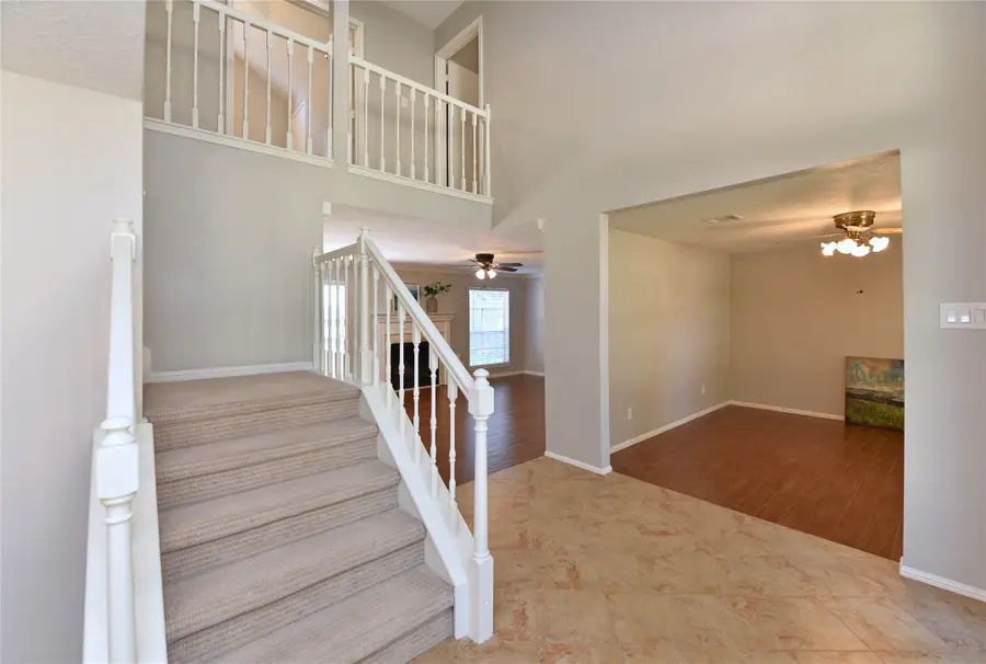907 Sugarfield Court, Sugar Land, TX 77498 - #3