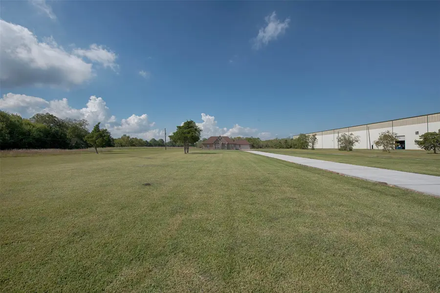 5722 Delany Road, Hitchcock, TX 77563 - Image #3