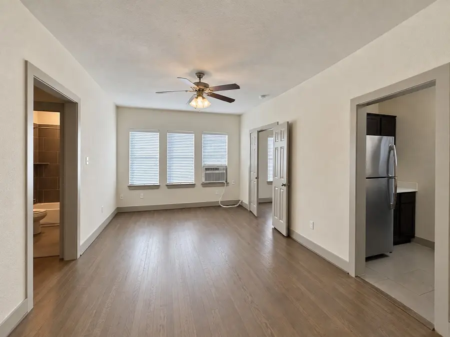 1660 Hawthorne Street, Houston, TX 77006 - #3