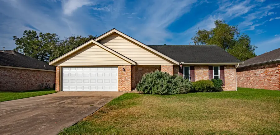 12 Lazybrook Street, Angleton, TX 77515 - #2