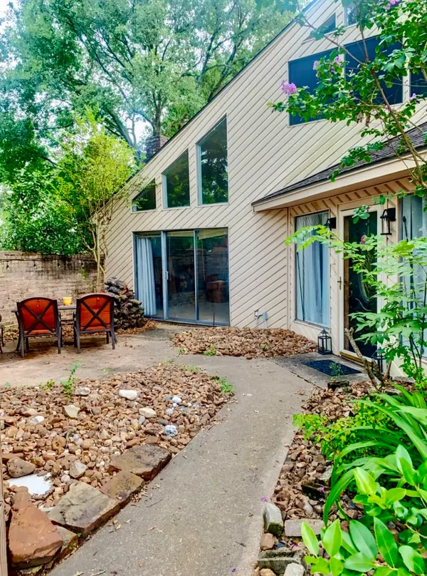 16510 De Lozier Street, Jersey Village, TX 77040