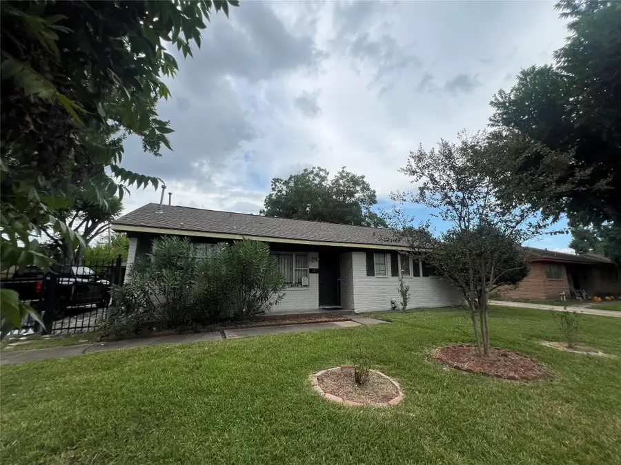 4118 Ebbtide Drive Drive, Houston, TX 77045 - Image #2