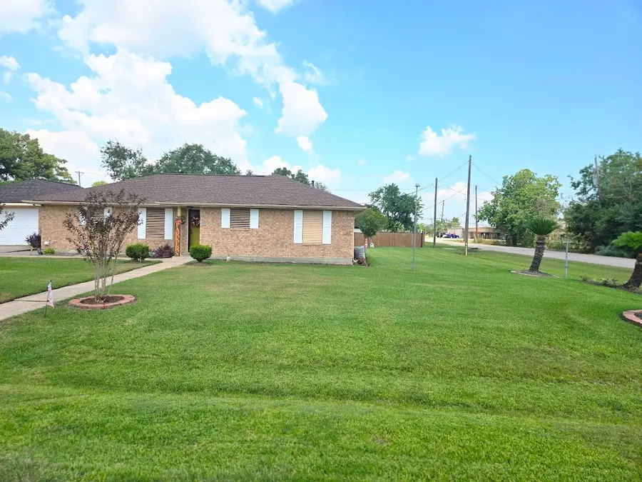 5000 Brockleigh Street, La Marque, TX 77568 - Image #2