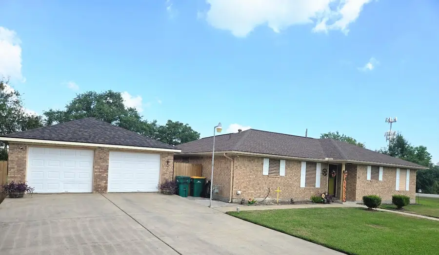 5000 Brockleigh Street, La Marque, TX 77568 - Image #3