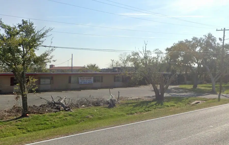 1204 N Wells Street, Edna, TX 77957 - #2