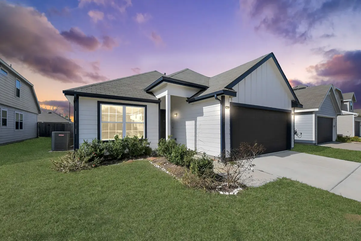 5626 Brooklyn Rose Drive, Rosharon, TX 77583 - Image #1