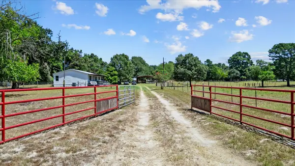 7747 Cattle Trail Road, Midway, TX 75852