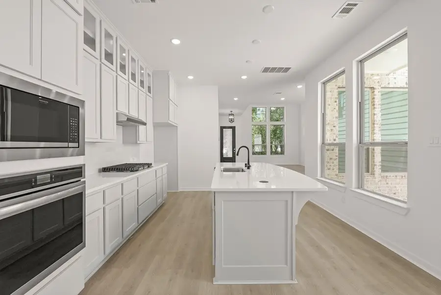 413 Meadows Peak Lane, Montgomery, TX 77316 - Image #3