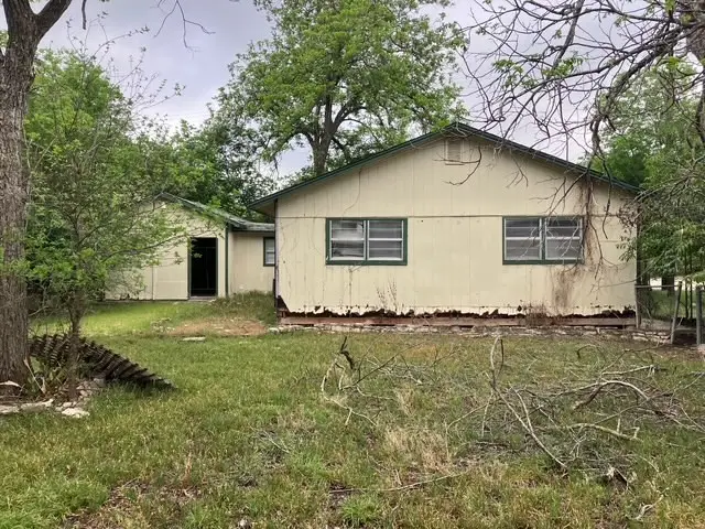 220 S Live Oak Avenue, New Braunfels, TX 78130 - #2