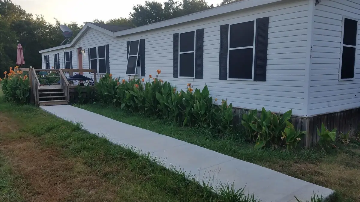 270 Country Way, Smithville, TX 78957 - #1
