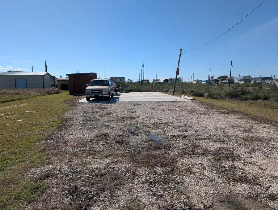 170 White Cap Street, Sargent, TX 77414 - Image #3