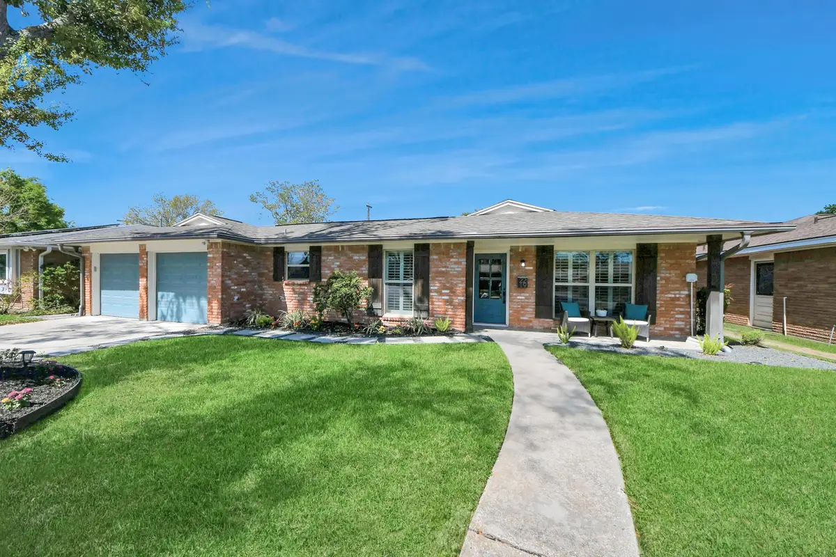 2219 Willowby Dr, Houston, TX 77008 - #1