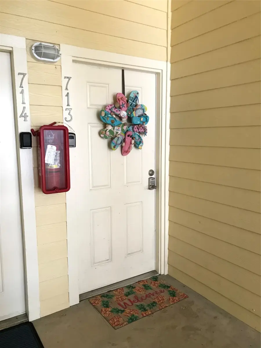 7000 Seawall Boulevard #713, Galveston, TX 77551 - Image #3