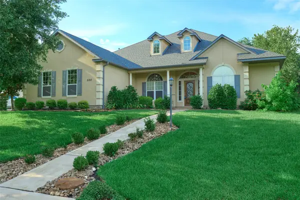 500 Edgewood Drive, Montgomery, TX 77356
