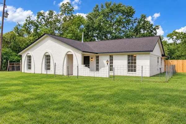 322 S Persimmon Street, Tomball, TX 77375